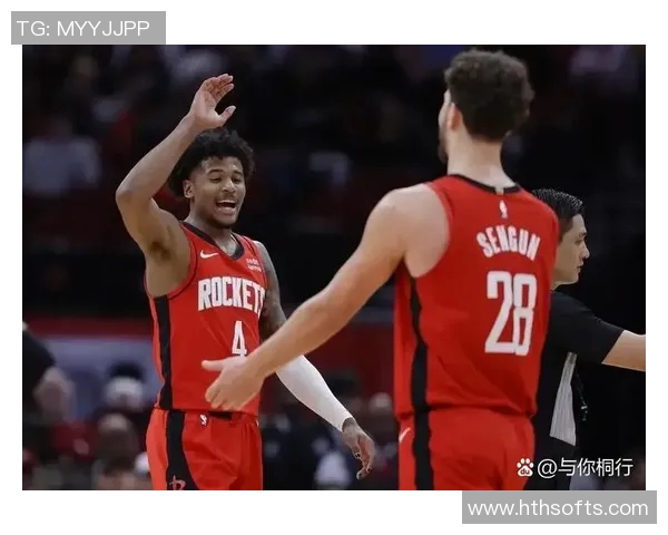 布克称赞格林能减轻压力认为其天赋极高助力球队表现