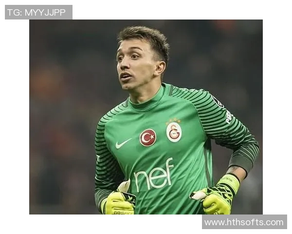 39岁乌拉圭门将穆斯莱拉重返南美助拉普拉塔大学生夺得阿甲冠军