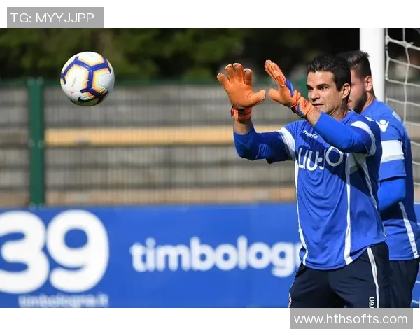 博洛尼亚官方宣布与18岁门将佩西纳续约至2029年并附加一年续约选项