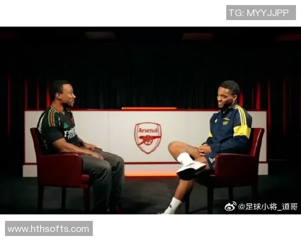 15岁小将JJ加布里埃尔与传奇教练弗格森合影感慨荣幸之至